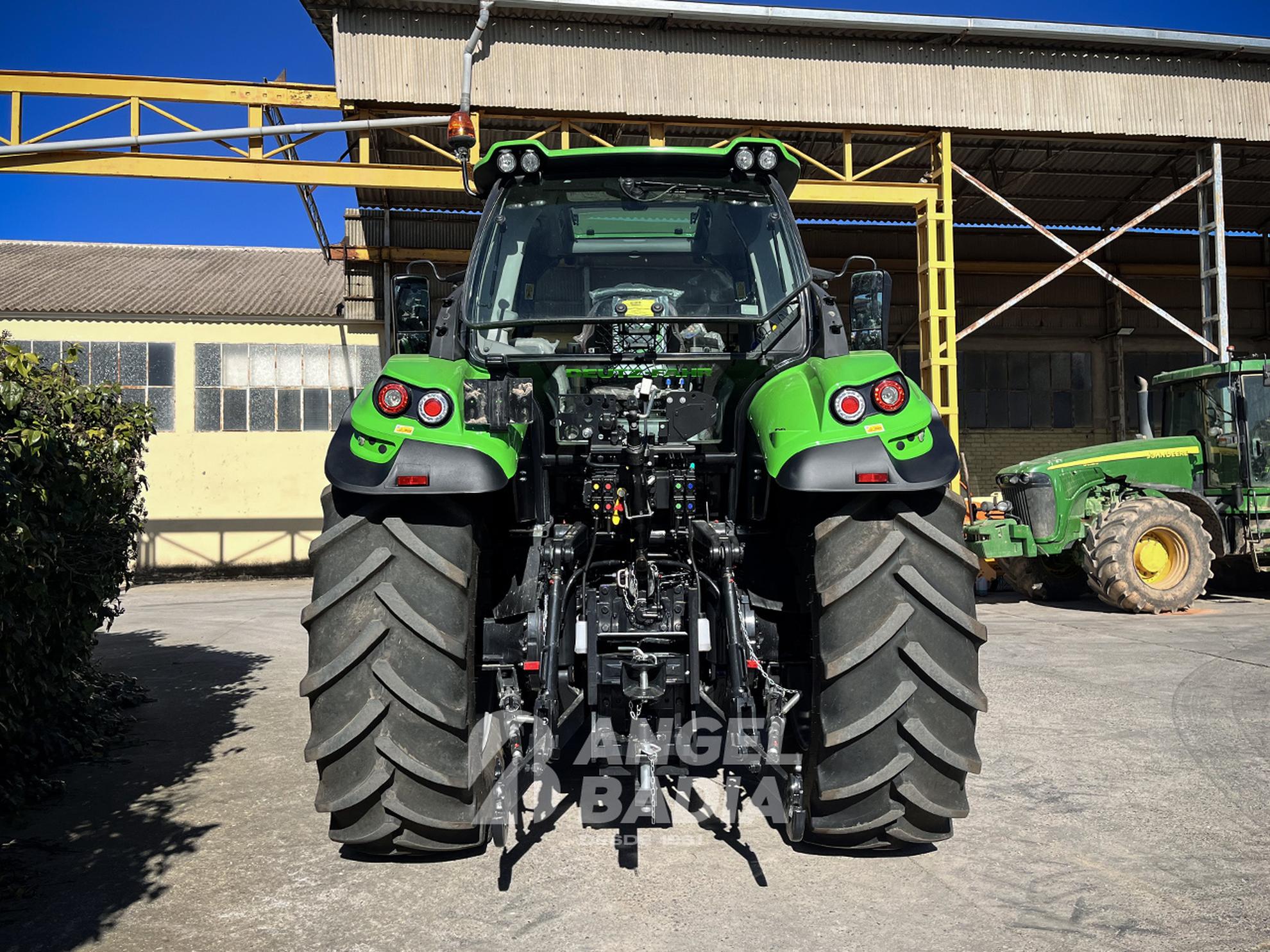 DEUTZ-FAHR 6160 RC SHIFT Slider Image