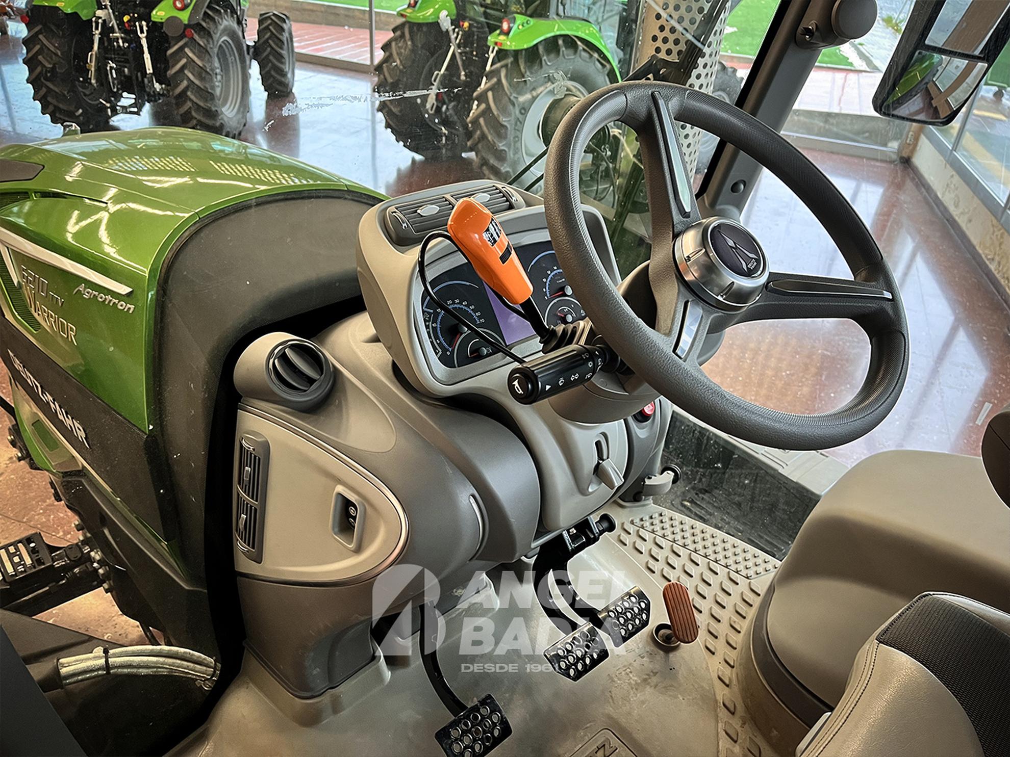 DEUTZ-FAHR 6210 TTV "Warrior" Edition Slider Image