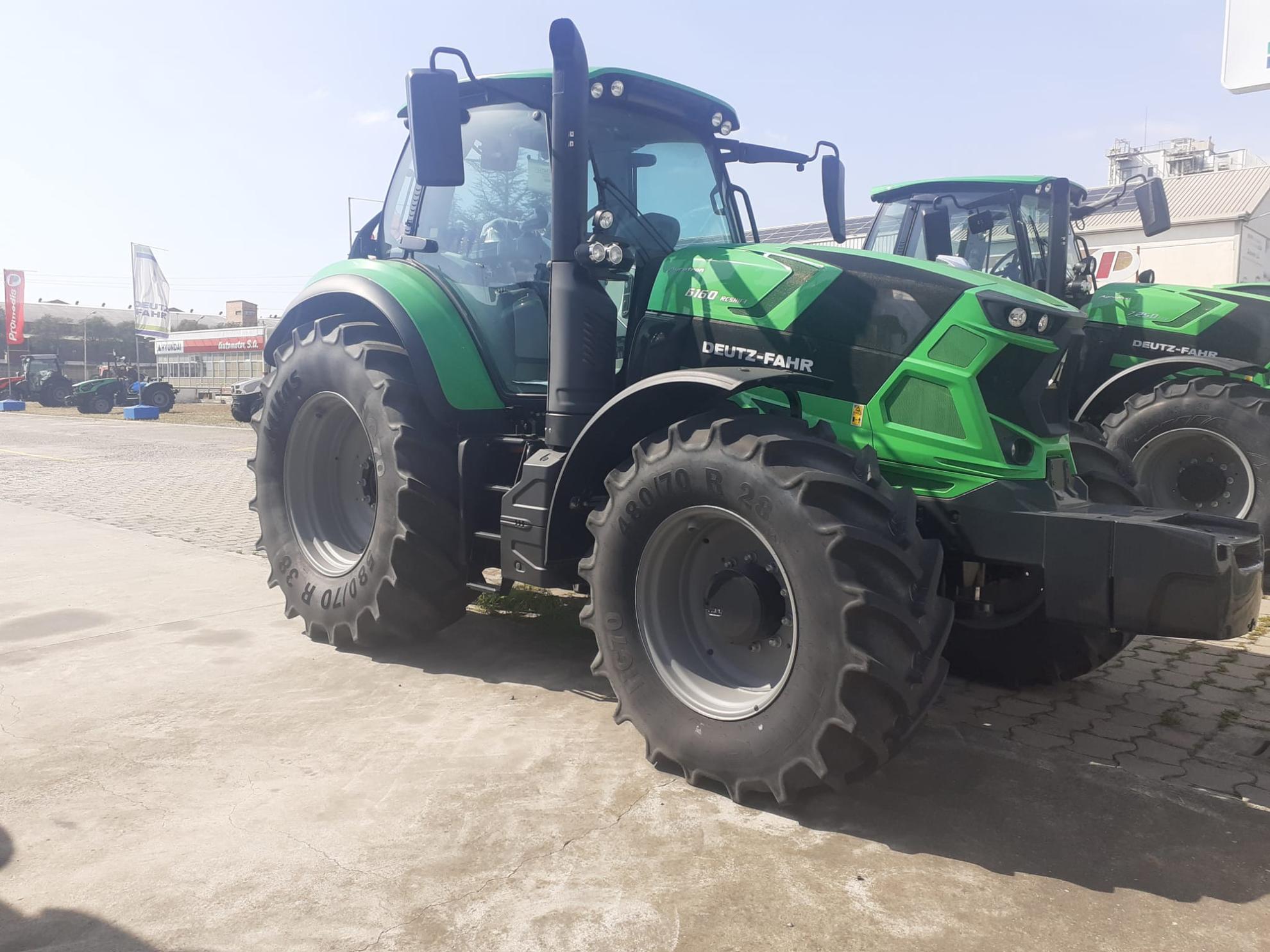 DEUTZ 6160 AGRTRON Slider Image
