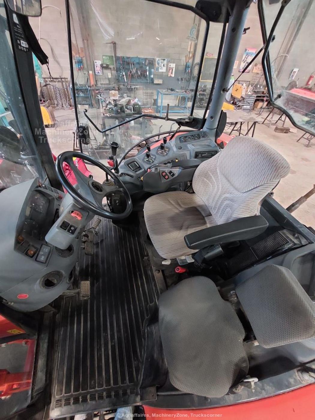 Kubota M 110 GX Slider Image