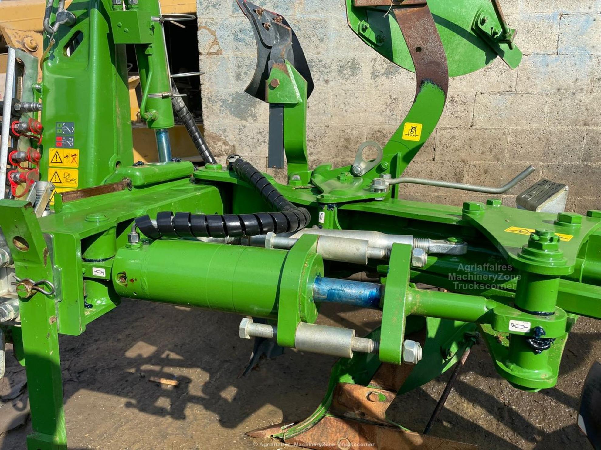 Amazone CAYROS XMS 1050 V 4 Slider Image