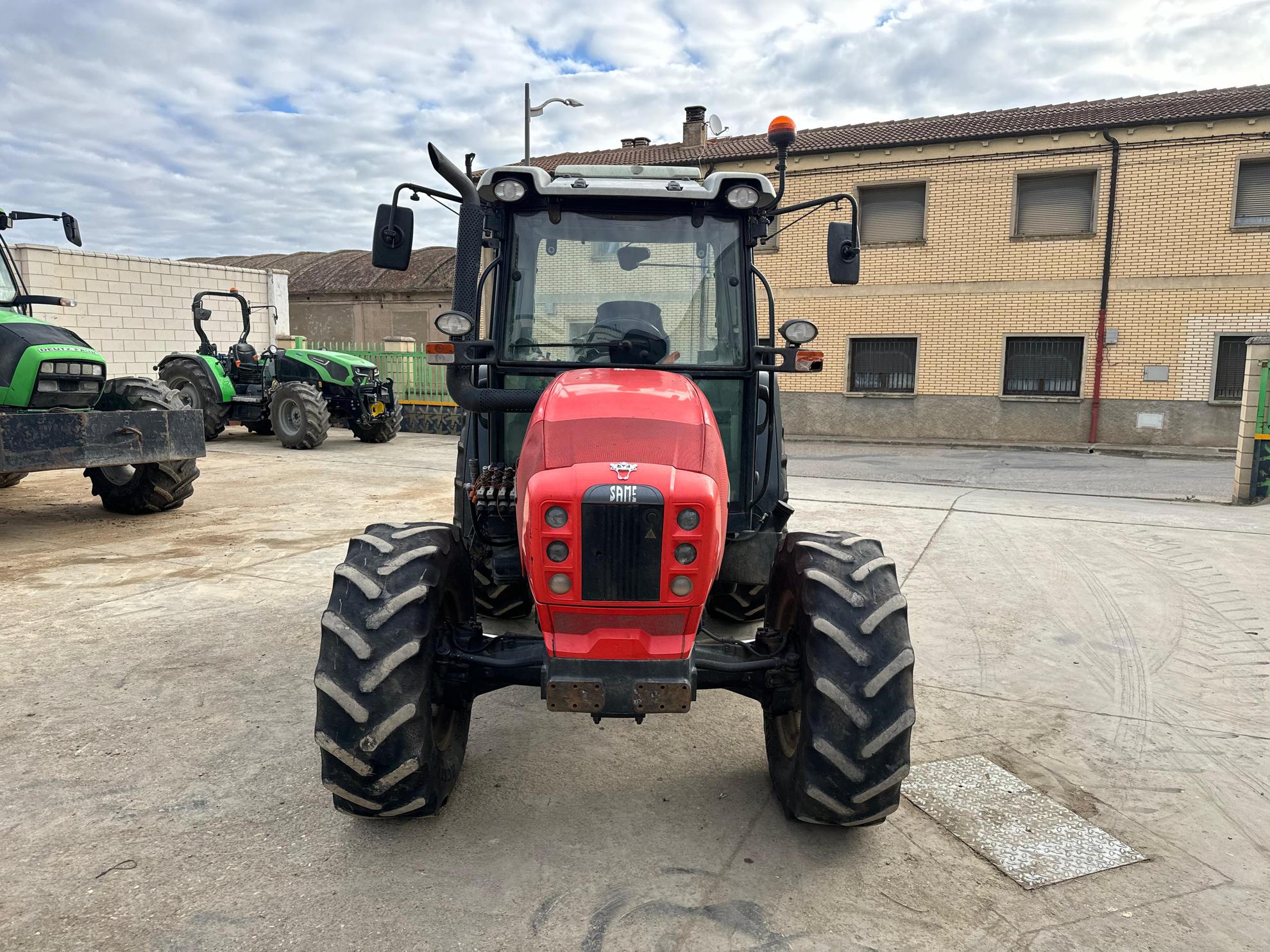 SAME DORADO 100 Slider Image