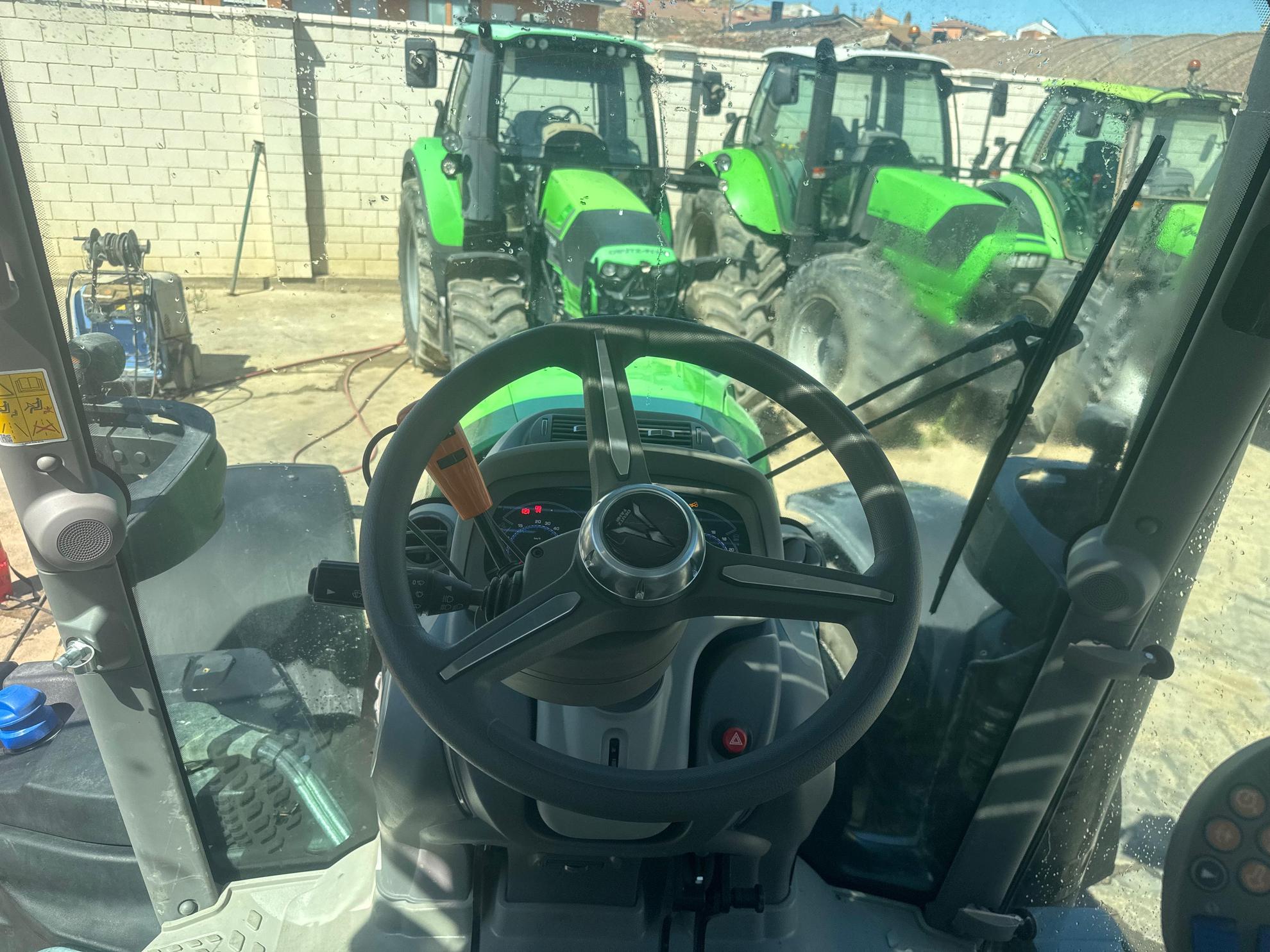Tractor DEUTZ-FAHR Agrotron 6160 RCSHIFT Slider Image