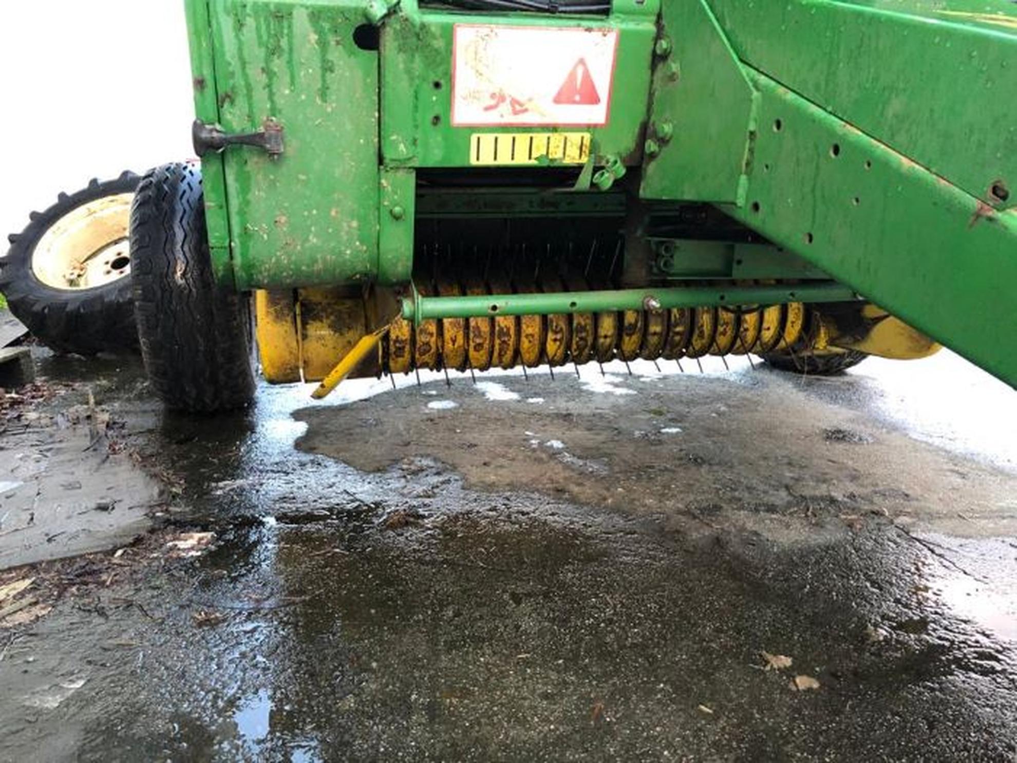 ROTOEMPACADORA JOHN DEERE 540 Slider Image