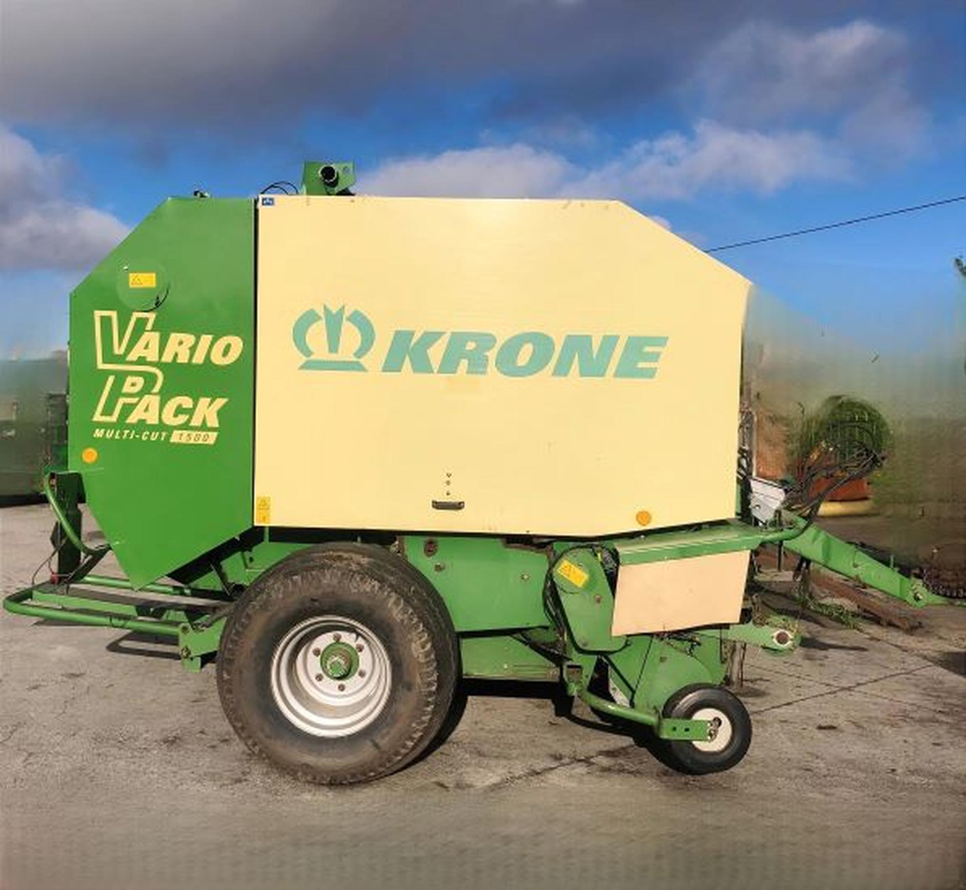 ROTOEMPACADORA KRONE VARIO PACK 1500 Slider Image