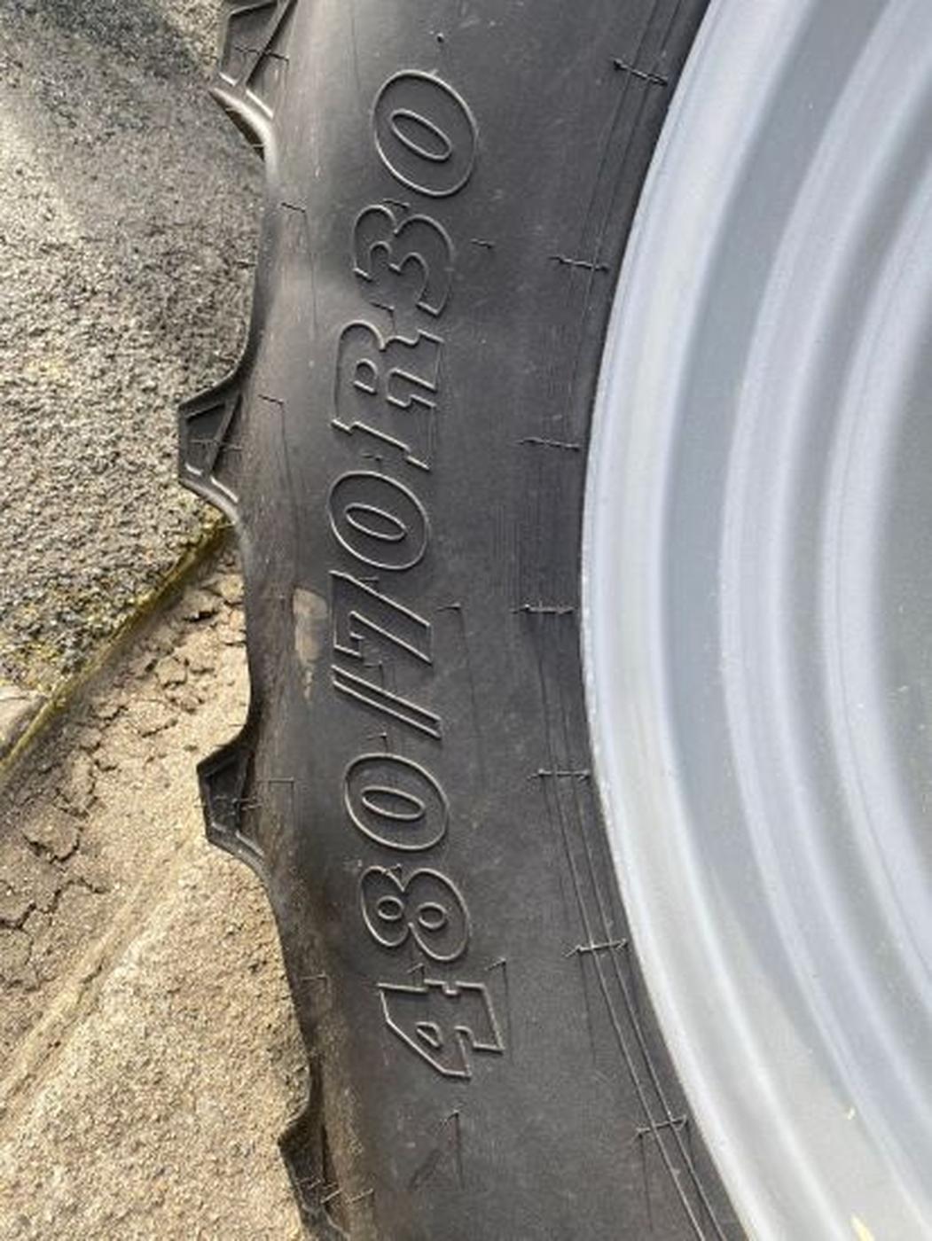 RUEDAS AGRICOLAS Slider Image