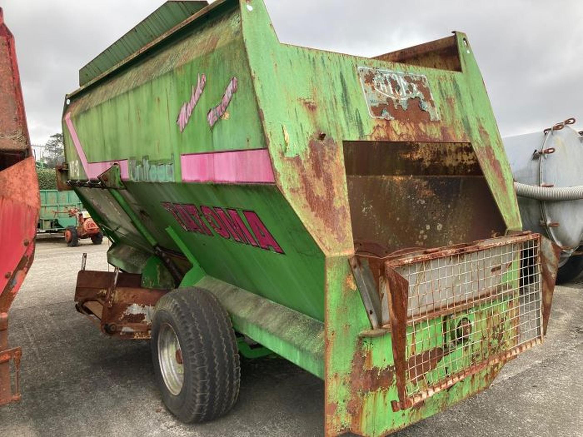 Alquiler de carros mezcladores usados Slider Image