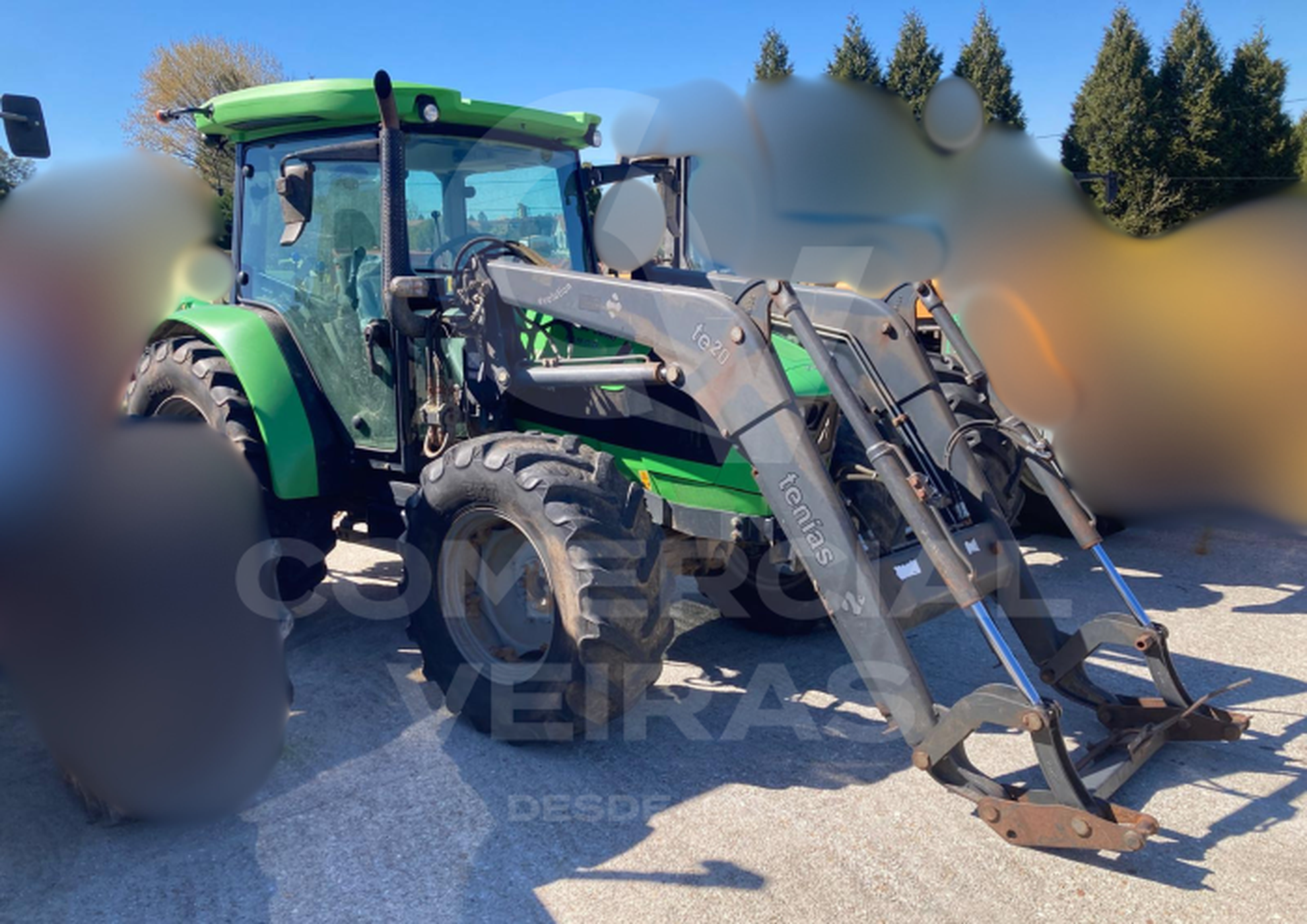 Deutz Fahr 5110 con pala Slider Image