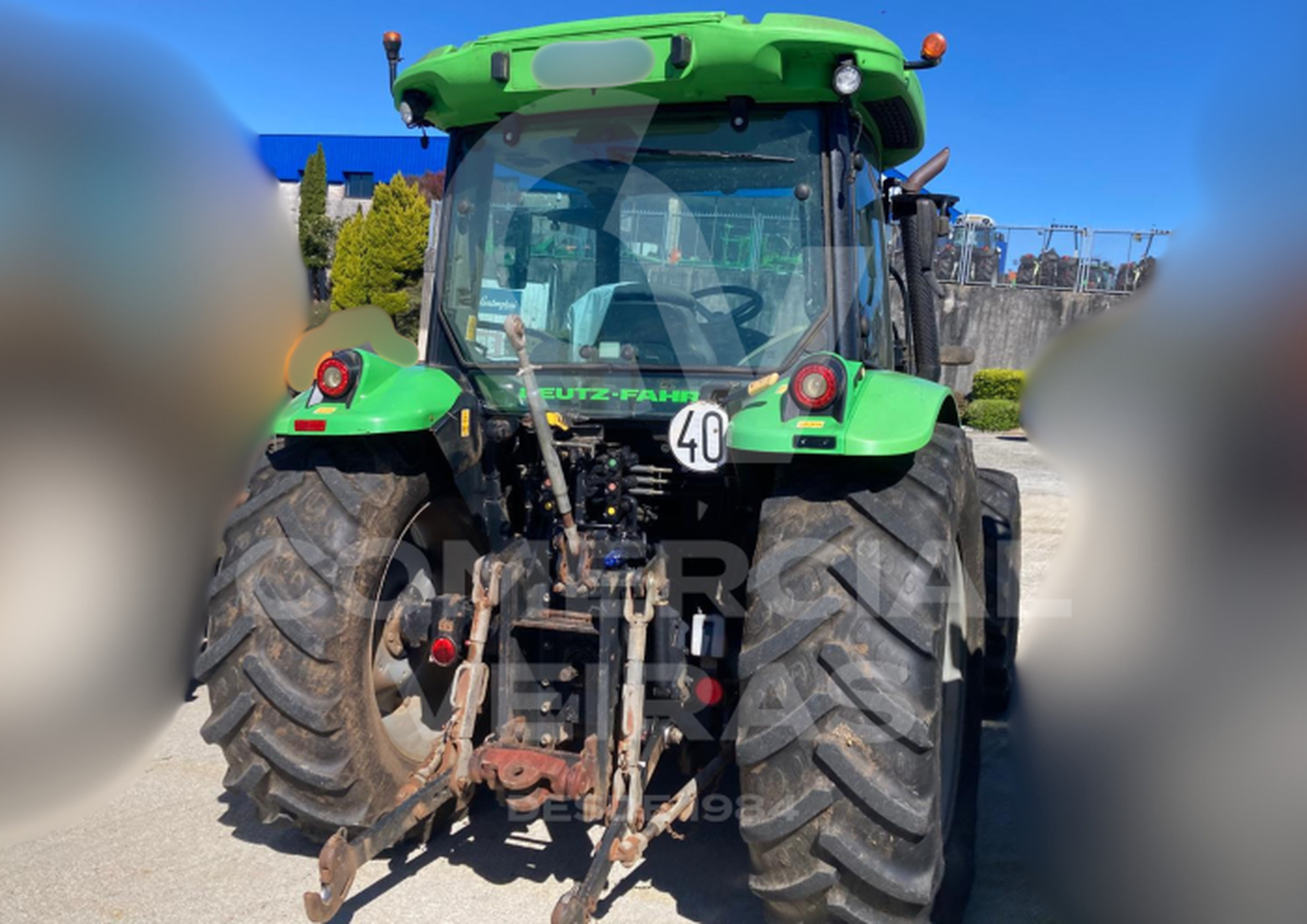 Deutz Fahr 5110 con pala Slider Image