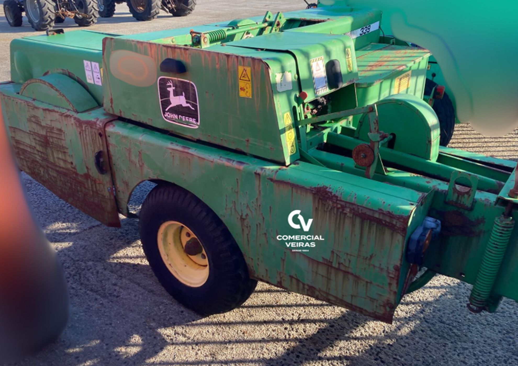 EMPACADORA JOHN DEERE 339 Slider Image