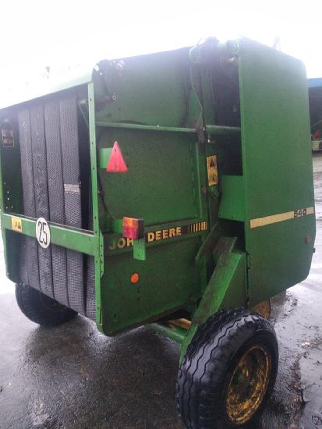 ROTOEMPACADORA JOHN DEERE 540 Slider Image