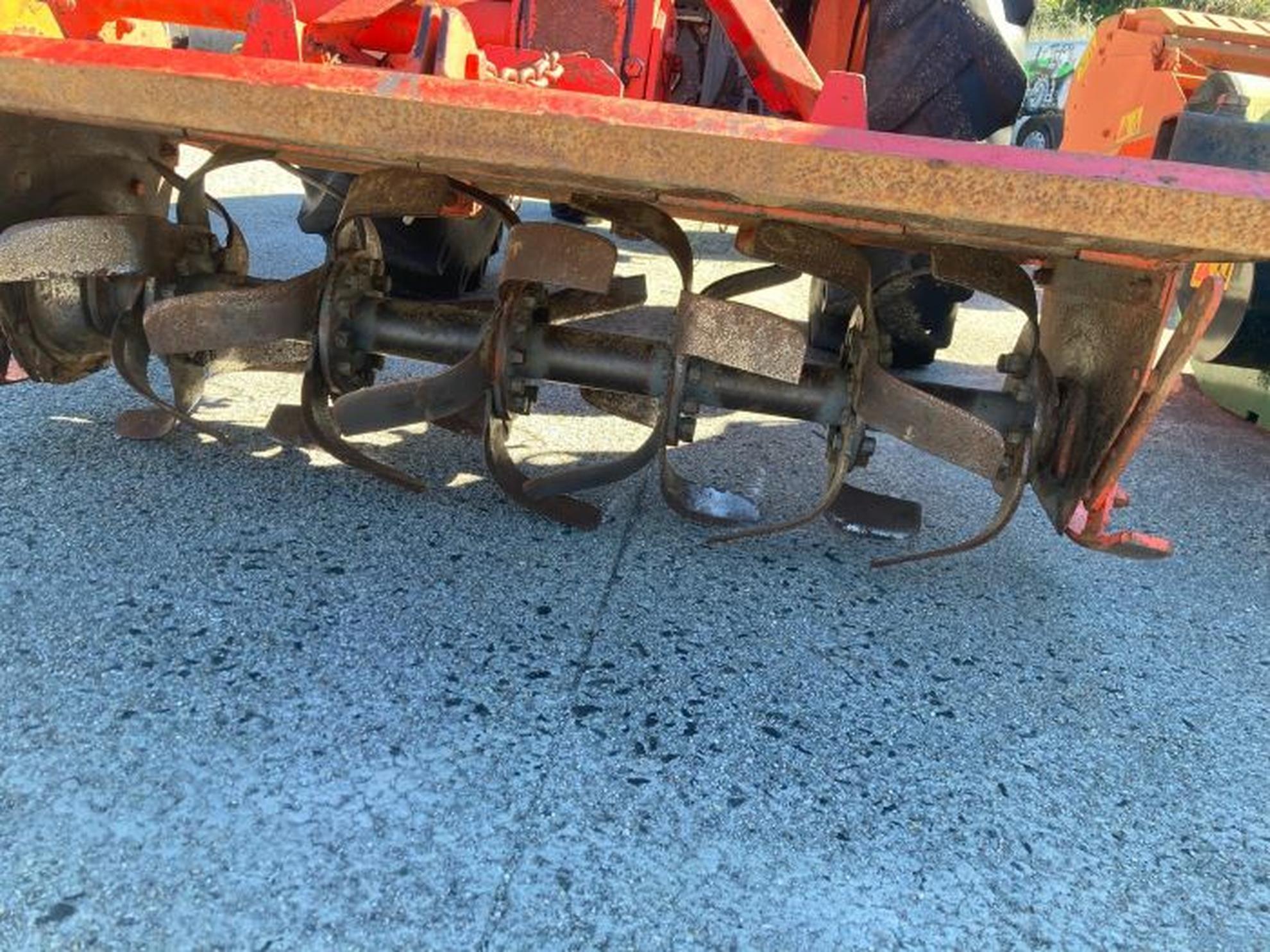 FRESADORA AGRATOR AV-1550 Slider Image