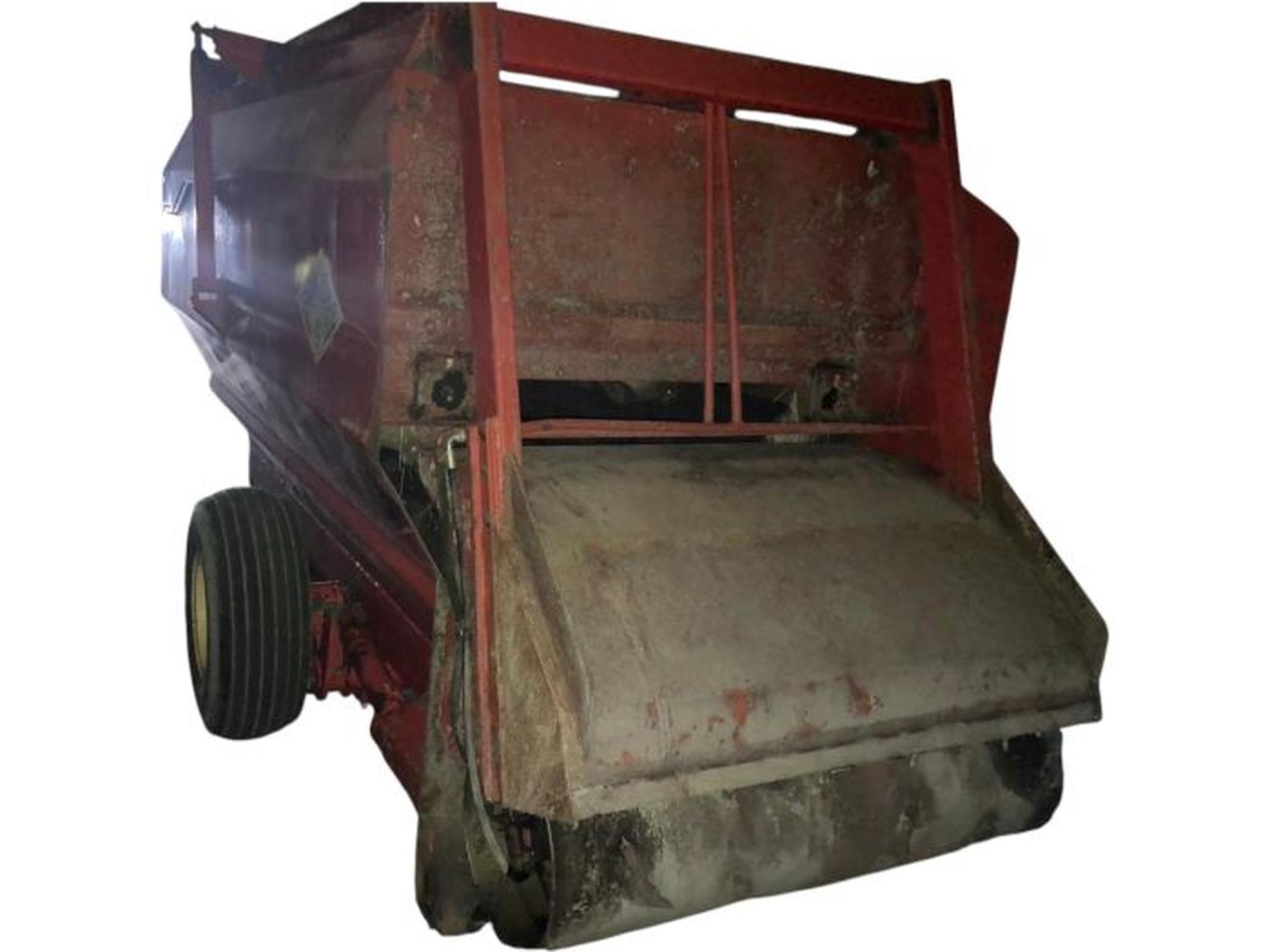 CARRO MEZCLADOR COMPAR PANTERA 4V 10M³ Slider Image