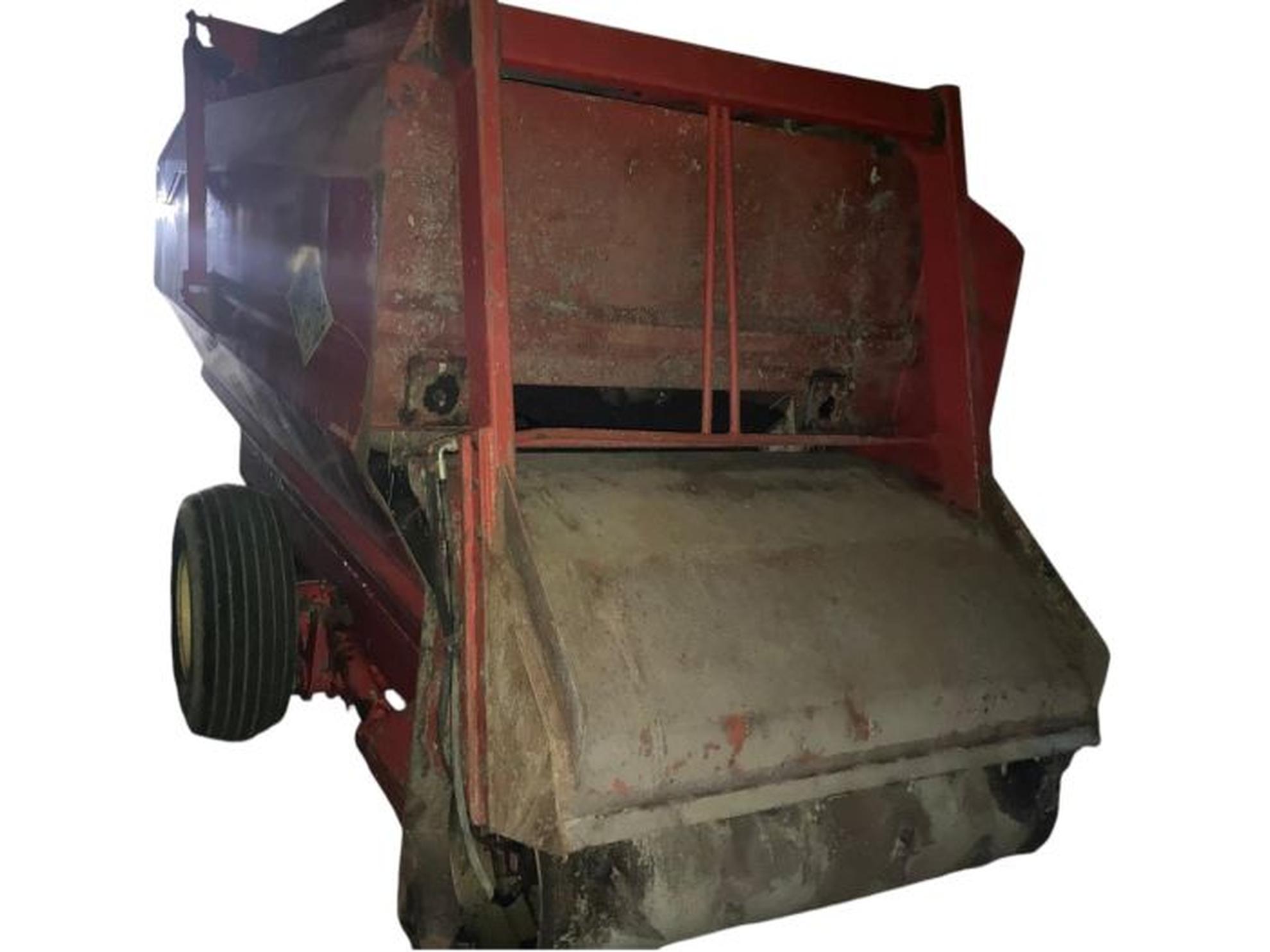 CARRO MEZCLADOR COMPAR PANTERA 4V 10M³ Slider Image