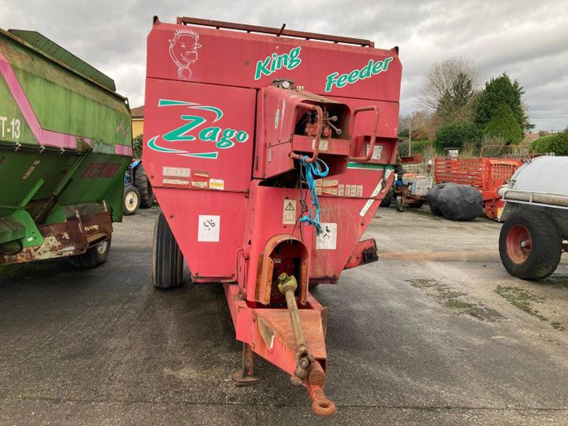 CARRO MEZCLADOR ARRASTRADO ZAGO KING 11 SD Slider Image