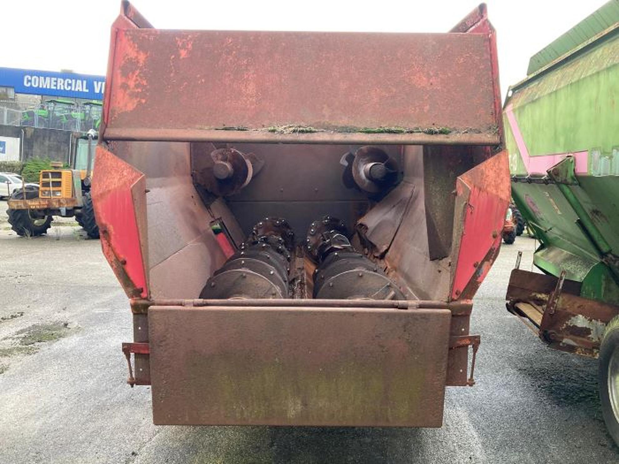 CARRO MEZCLADOR ARRASTRADO ZAGO KING 11 SD Slider Image