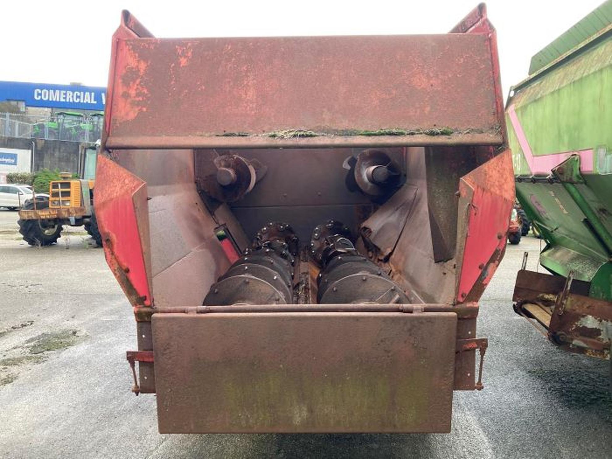 CARRO MEZCLADOR ARRASTRADO ZAGO KING 11 SD Slider Image