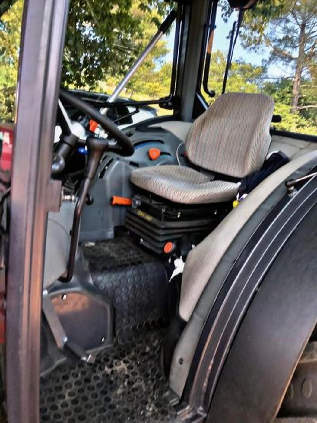 MCCORMICK F90 CABINA Slider Image