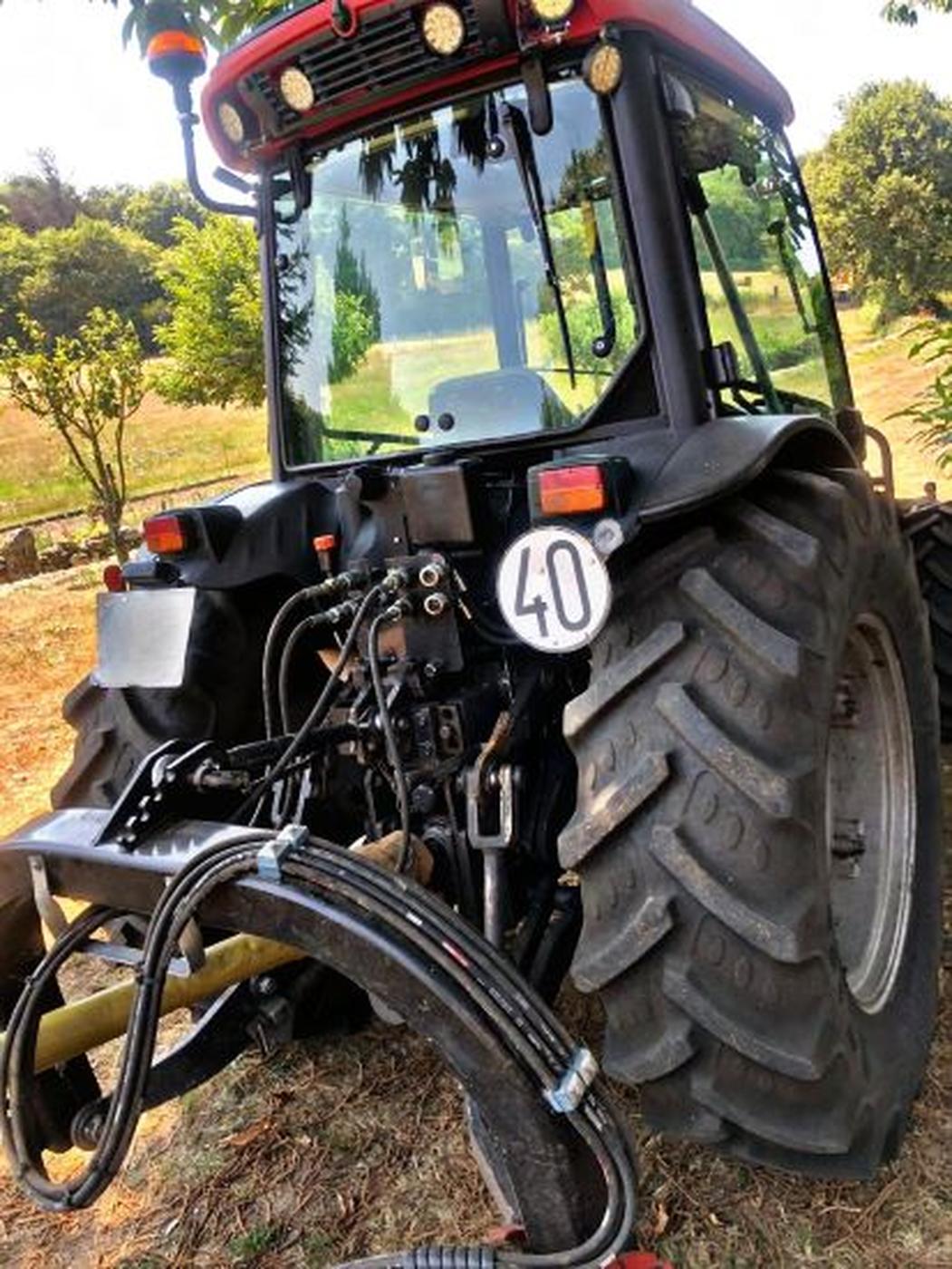MCCORMICK F90 CABINA Slider Image