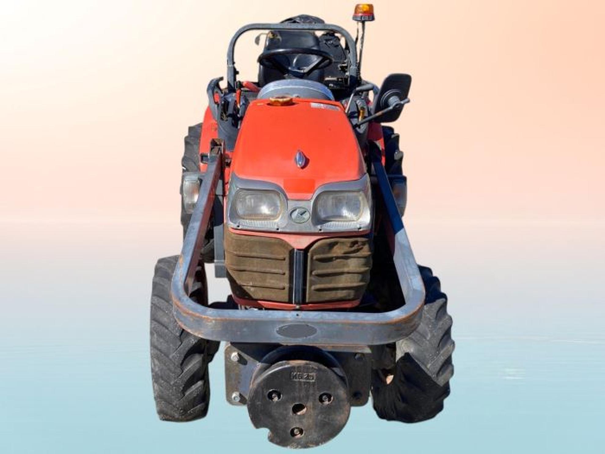 KUBOTA 2530DB Slider Image
