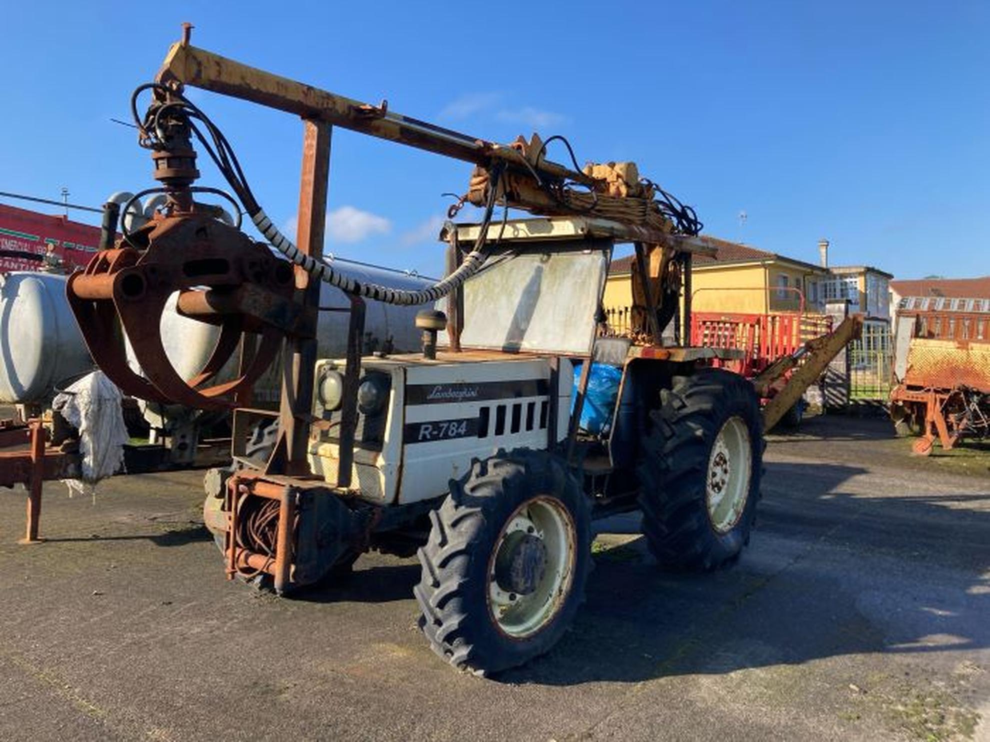 LAMBORGHINI 784 DT Slider Image