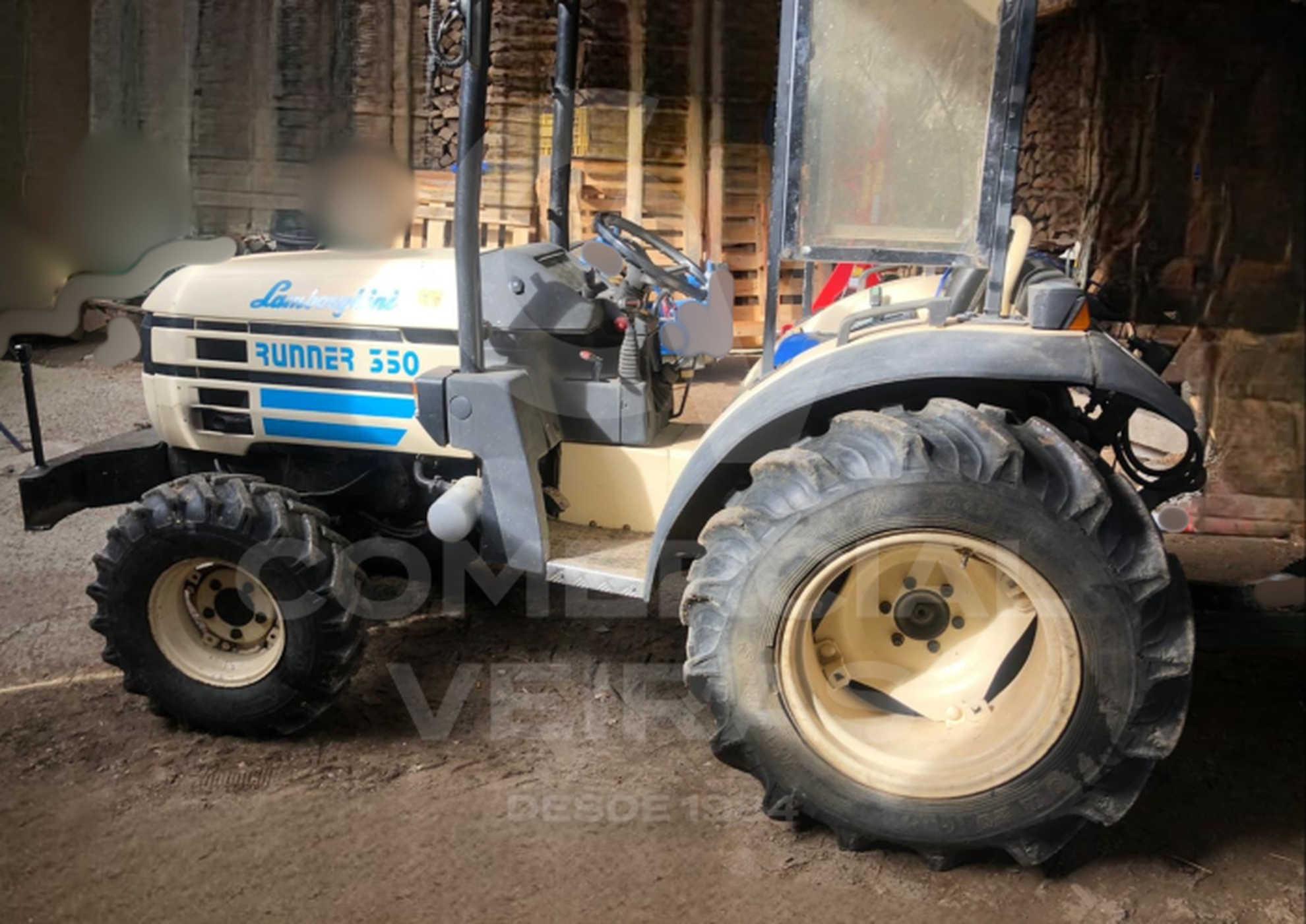 LAMBORGHINI RUNNER 350 Slider Image