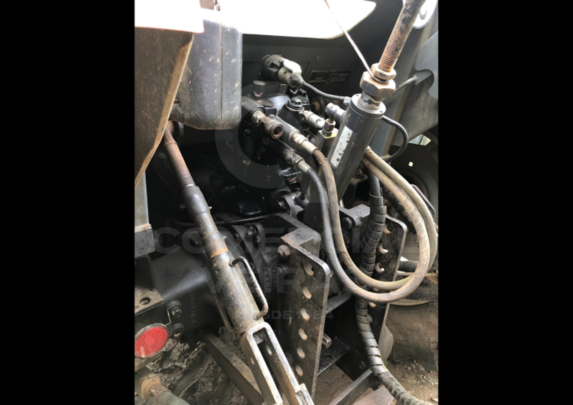 MASSEY FERGUSON 4245.4 Slider Image