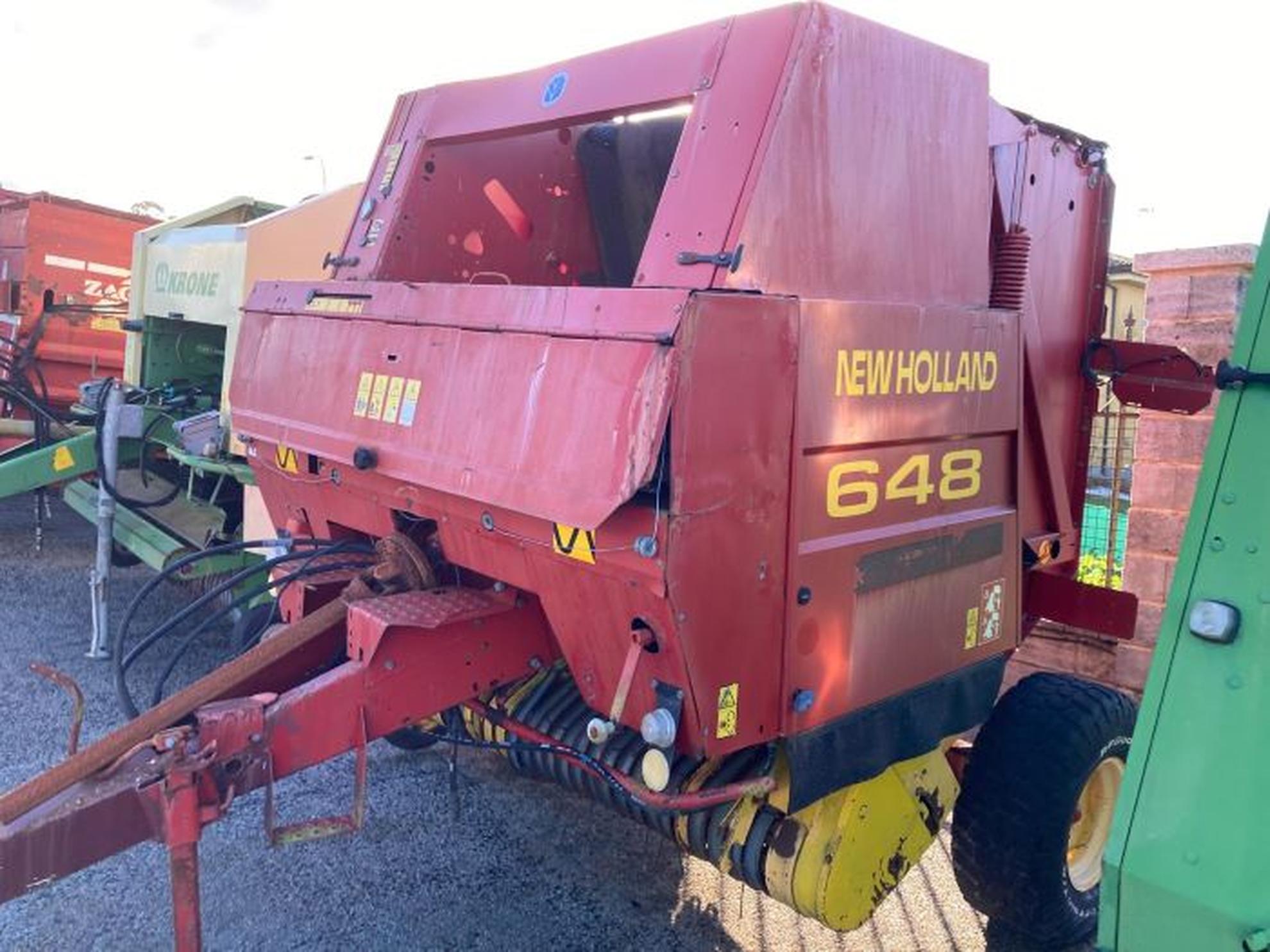ROTOEMPACADORA USADA NEW HOLLAND 648 Slider Image